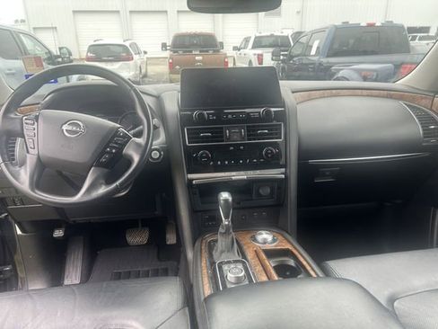 Used 2022 Nissan Armada SL w/ Captain's Chairs Package AWD/4WD image 6