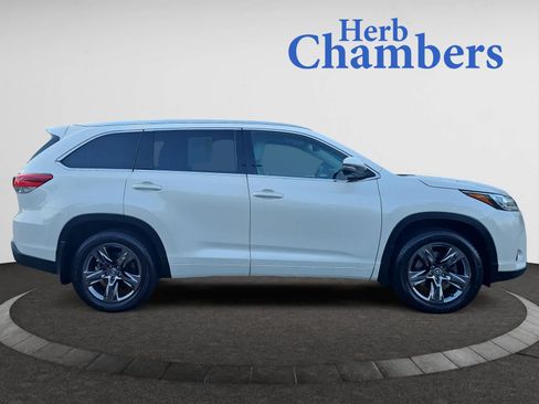 Used 2017 Toyota Highlander Limited Platinum image 8
