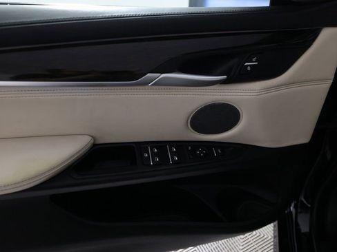 Used 2018 BMW X5 xDrive50i w/ M Sport Package image 16