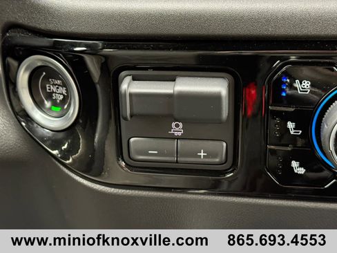 Used 2022 Chevrolet Silverado 1500 ZR2 w/ Technology Package AWD/4WD image 59