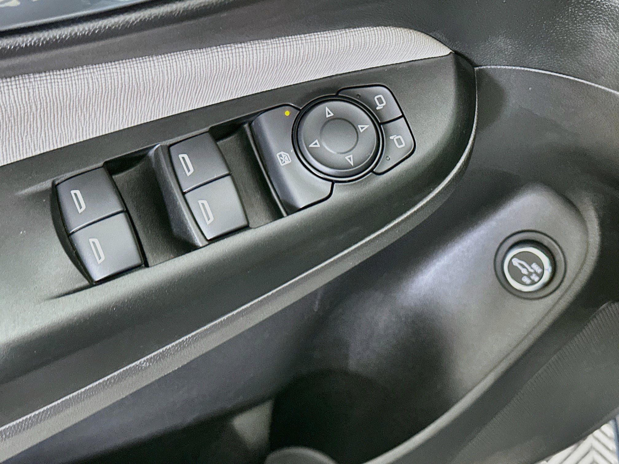 Used 2025 Buick Envista Avenir FWD image 15