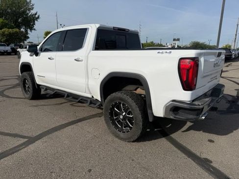 Used 2019 GMC Sierra 1500 SLT w/ SLT Premium Plus Package AWD/4WD image 9