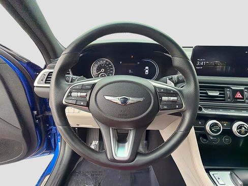 Used 2023 Genesis G70 2.0T image 37