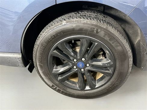 Used 2019 Ford Edge SEL w/ Equipment Group 201A image 30