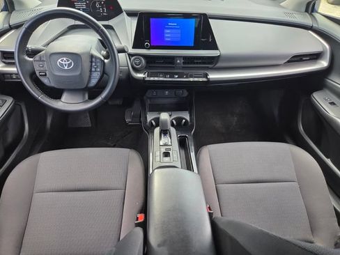 Used 2024 Toyota Prius LE FWD image 14