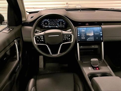 Certified 2025 Land Rover Discovery Sport S image 4