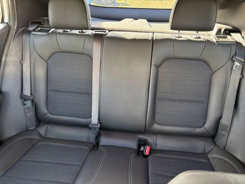 Used 2025 Buick Envista Preferred image 38