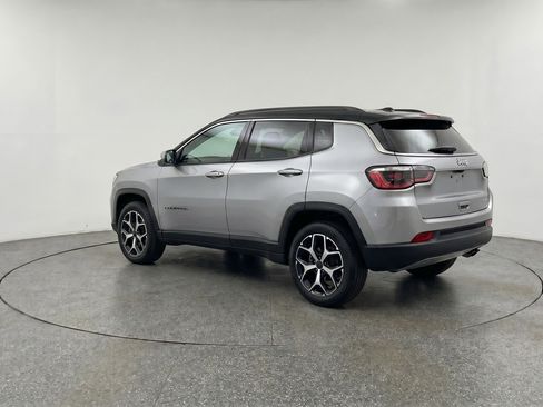 Used 2025 Jeep Compass Limited AWD/4WD image 6