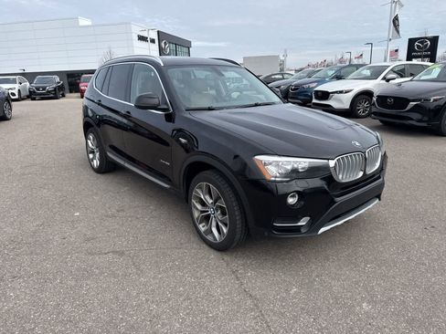 Used 2017 BMW X3 xDrive28i image 3