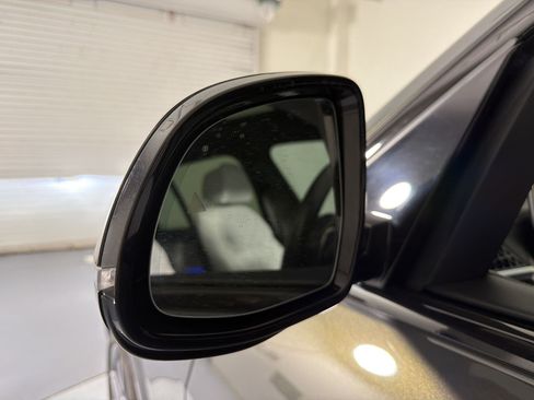Used 2024 BMW X5 sDrive40i w/ M Sport Package RWD image 8