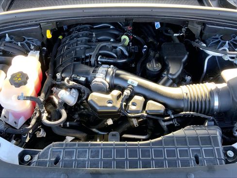 Used 2024 Jeep Grand Cherokee L Altitude AWD/4WD image 32