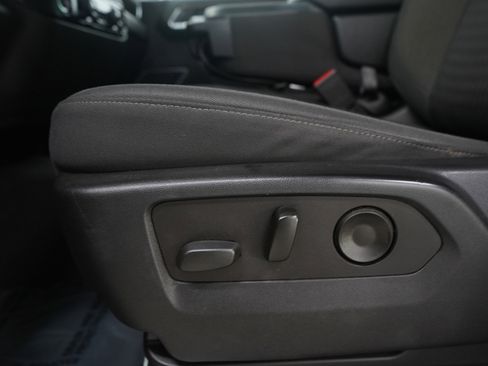 Used 2022 Chevrolet Silverado 1500 LT image 24