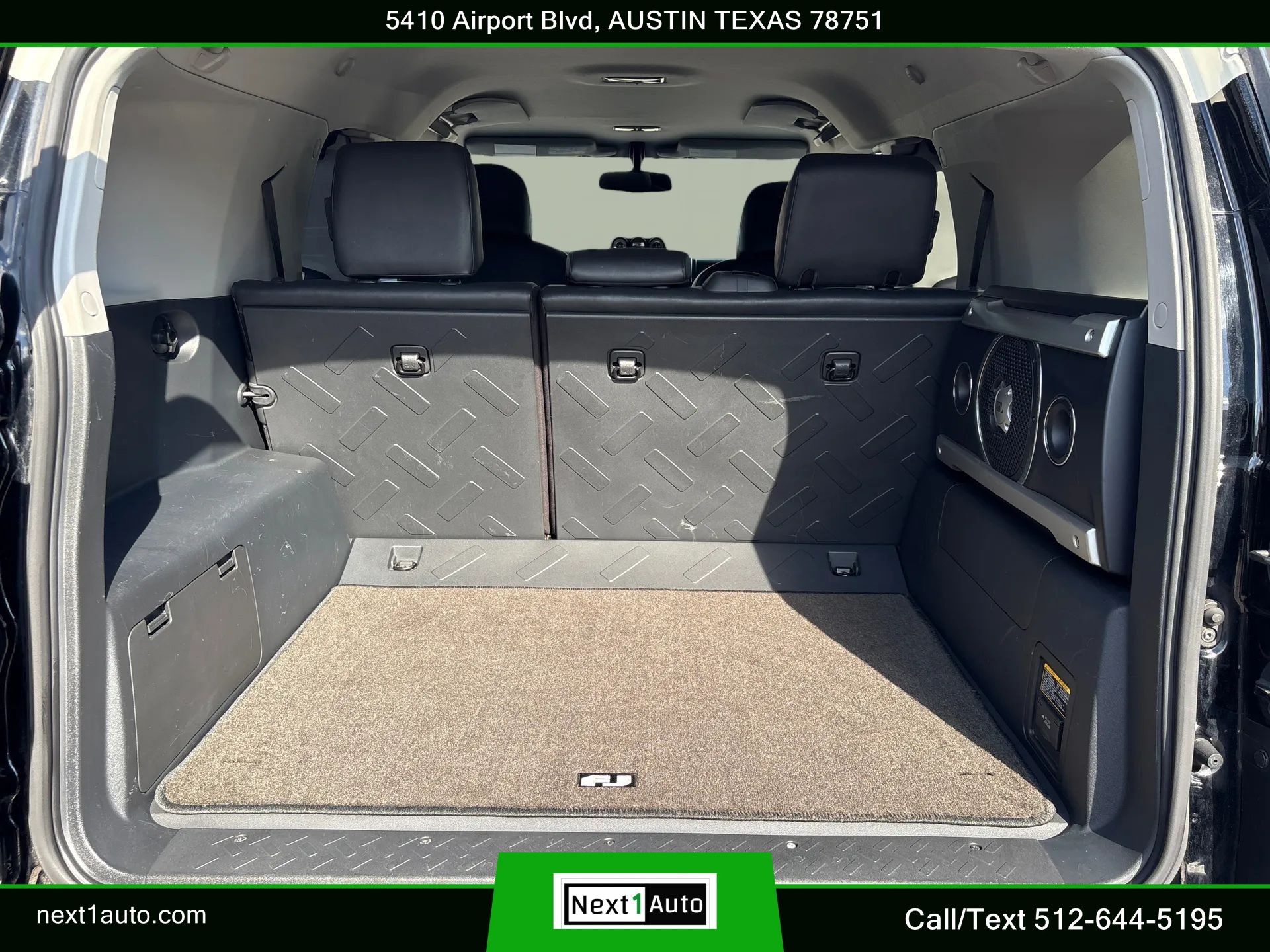 Used 2011 Toyota FJ Cruiser 2WD w/ Upgrade Pkg image 30