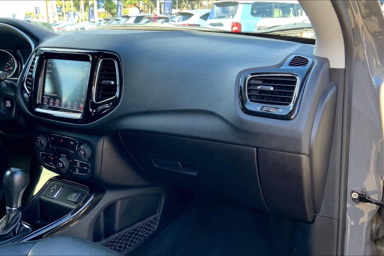 Used 2020 Jeep Compass Limited FWD image 23