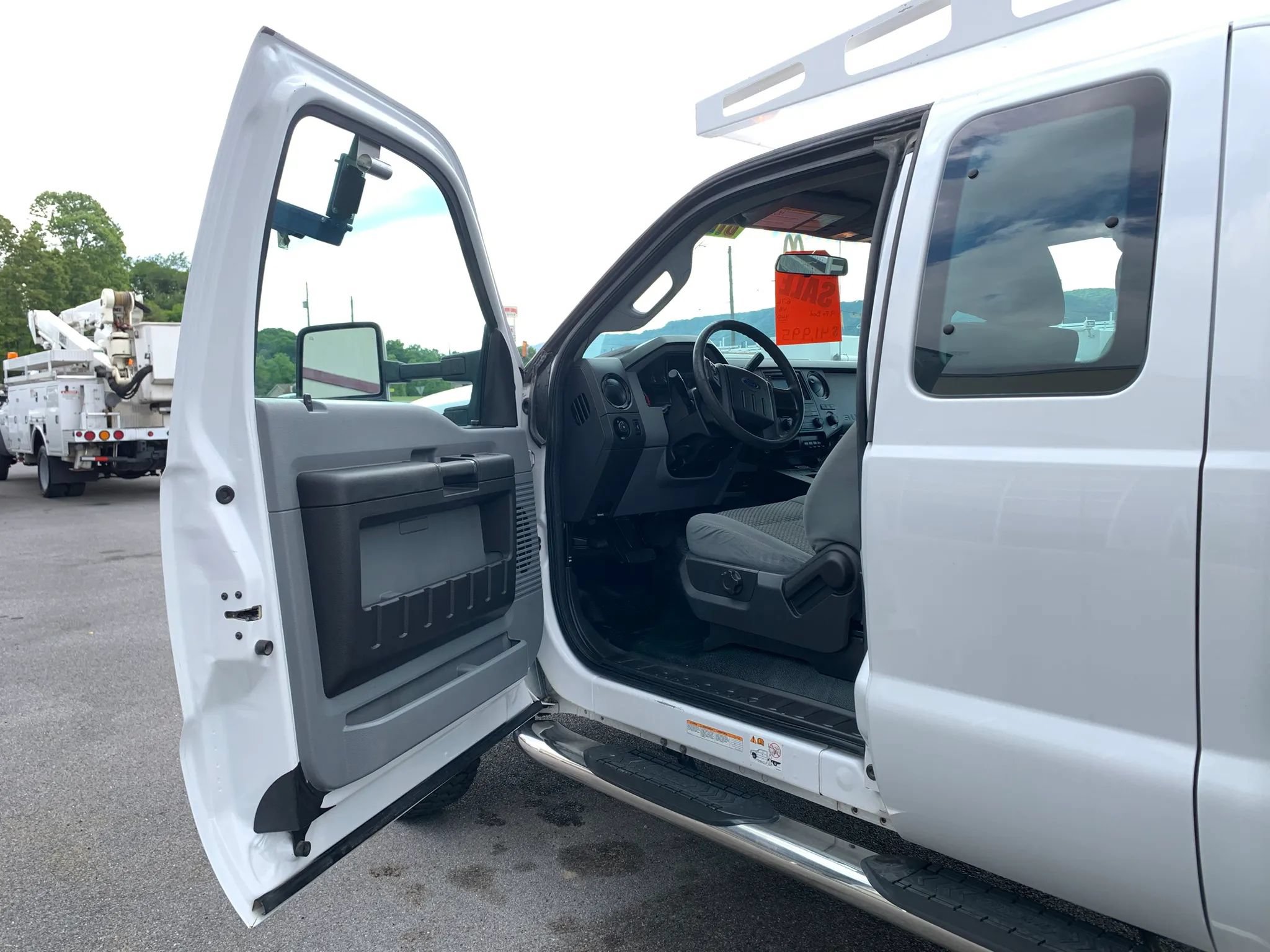 Used 2015 Ford F450 XL w/ Power Equipment Group AWD/4WD image 8