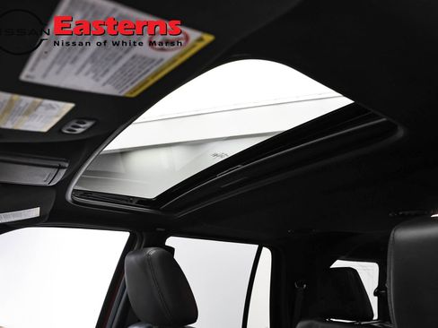 Used 2016 Lincoln Navigator Reserve AWD/4WD image 34