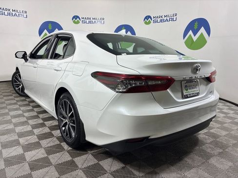 Used 2022 Toyota Camry XLE image 7