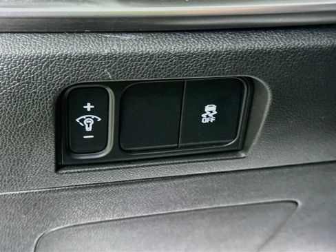 Certified 2025 Kia Sorento S AWD/4WD image 20
