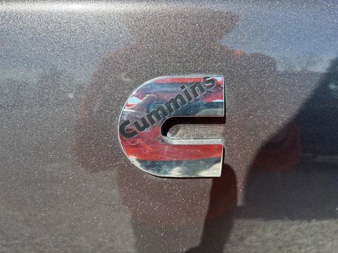 Used 2016 RAM 2500 SLT w/ Luxury Group image 13