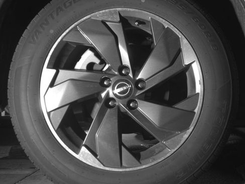 Used 2025 Nissan Rogue SV FWD image 12