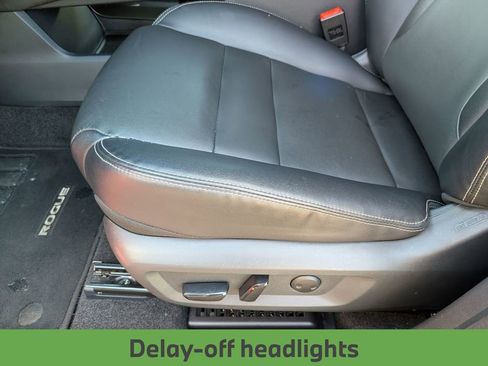Used 2022 Nissan Rogue SL w/ SL Premium Package FWD image 15