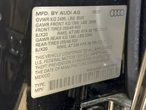 Used 2025 Audi Q5 Premium Plus w/ Premium Plus AWD/4WD image 27