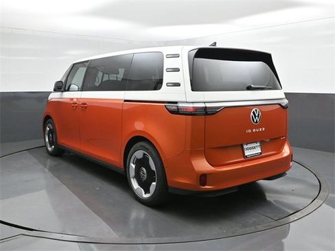 New 2025 Volkswagen ID. Buzz Pro S Plus image 5