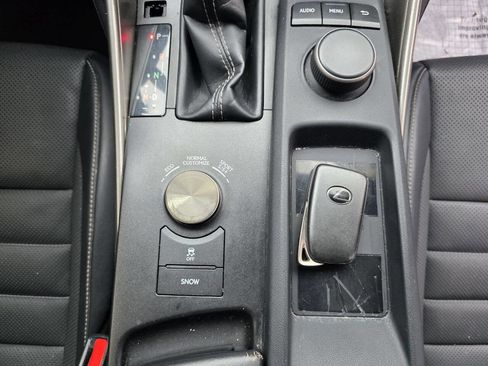 Used 2020 Lexus IS 350 F Sport w/ F Sport Package image 22