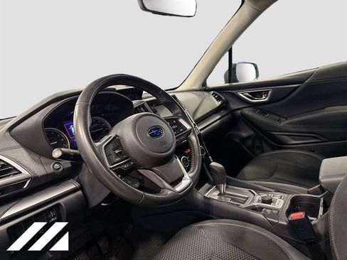 Used 2019 Subaru Forester Premium AWD/4WD image 9