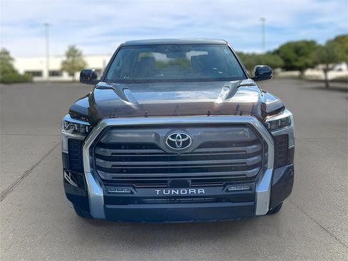 Used 2022 Toyota Tundra Limited image 2