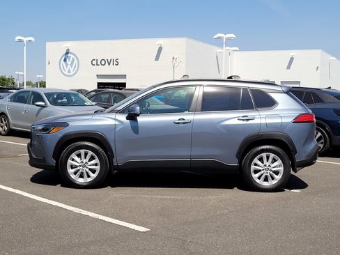 Used 2024 Toyota Corolla Cross LE FWD image 9