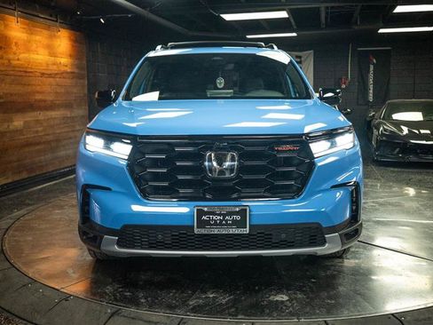 Used 2024 Honda Pilot TrailSport image 4