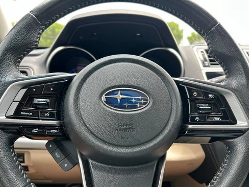 Used 2018 Subaru Outback 3.6R Limited AWD/4WD image 23