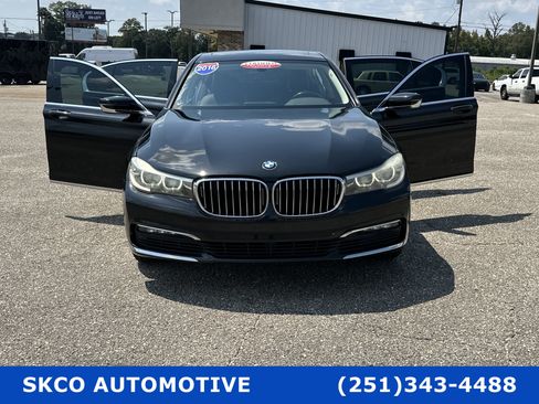 Used 2016 BMW 740i image 31