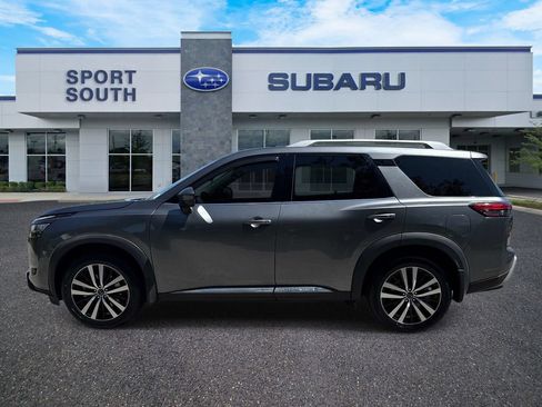Used 2024 Nissan Pathfinder Platinum AWD/4WD image 6