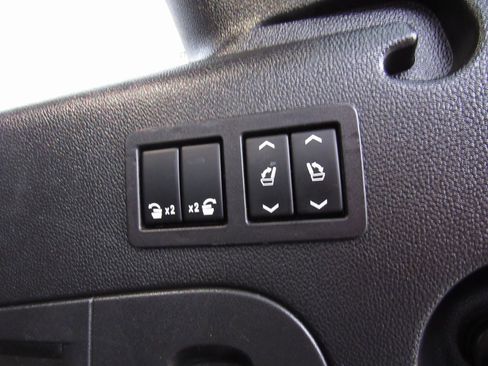 Used 2019 GMC Yukon XL SLT w/ Open Road Package image 25