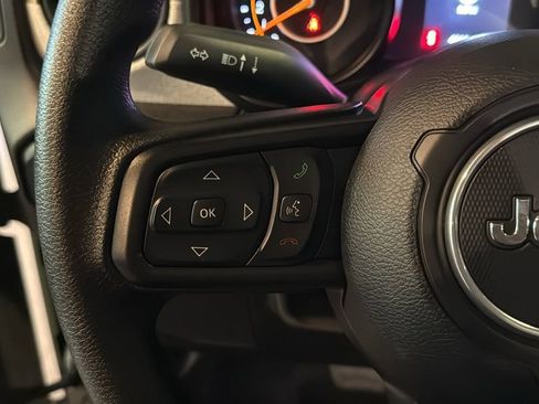 Used 2025 Jeep Wrangler Sport image 24