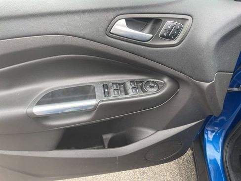 Used 2018 Ford Escape Titanium w/ Ford Safe & Smart Package image 20