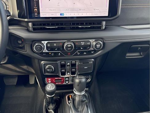 New 2025 Jeep Wrangler Unlimited Rubicon 392 image 16