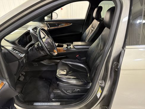 Used 2016 Lincoln MKX Select w/ Select Plus Package image 10