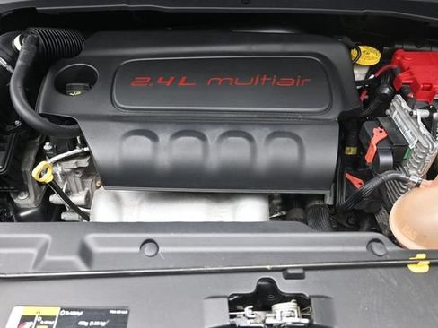 Used 2021 Jeep Compass Limited FWD image 28