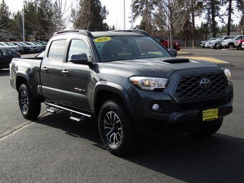 Certified 2021 Toyota Tacoma TRD Sport image 7