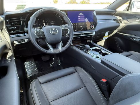 New 2026 Lexus RX 450h AWD image 25