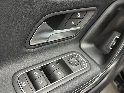 Used 2025 Mercedes-Benz CLA 250 4MATIC image 12