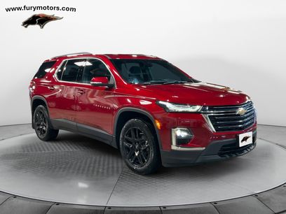 Used 2023 Chevrolet Traverse LT