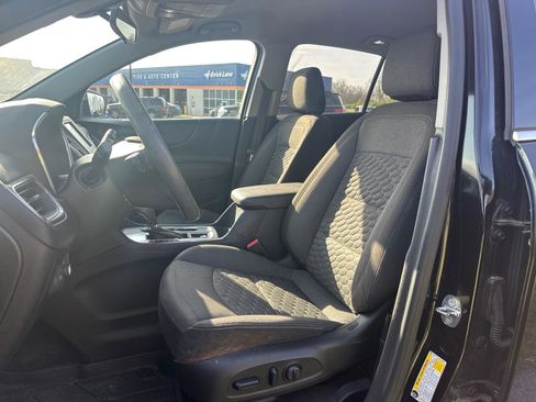 Used 2018 Chevrolet Equinox LT image 6