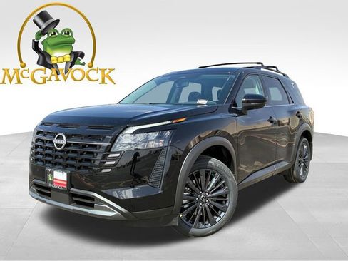 New 2026 Nissan Pathfinder SL image 1