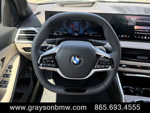 Used 2025 BMW 330i xDrive Sedan w/ Premium Package image 16