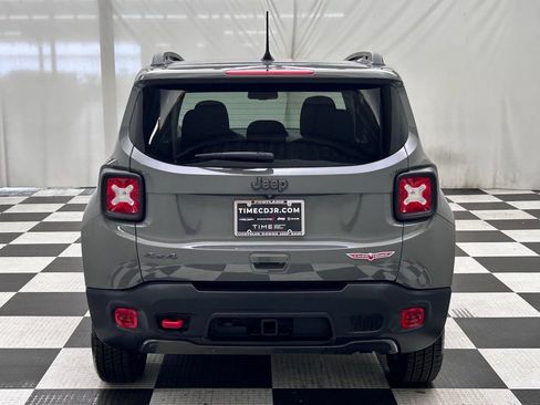 Certified 2022 Jeep Renegade Trailhawk w/ Sun/Sound Group AWD/4WD image 6