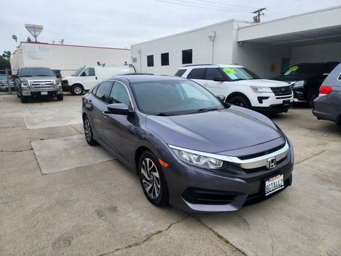 Used 2018 Honda Civic EX image 7